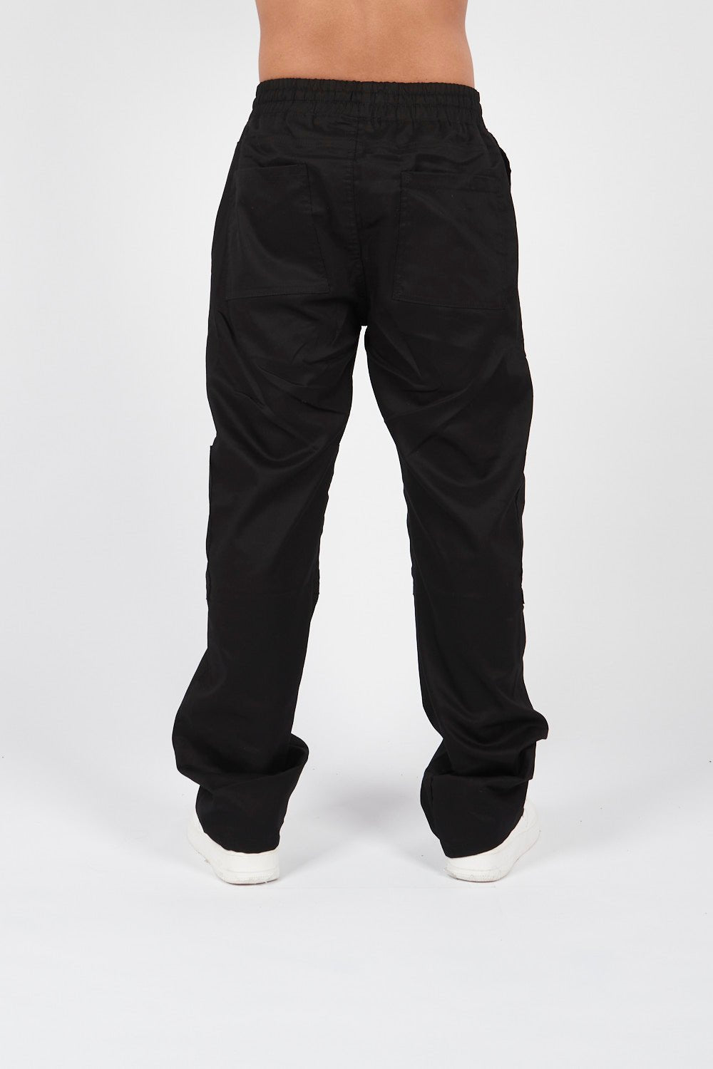 PANTALON CARGO CON CIERRES LATERALES NEGRO - REDUX CLUB