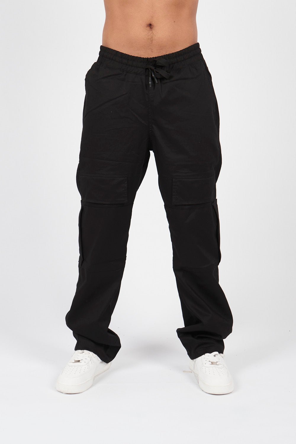 PANTALON CARGO CON CIERRES LATERALES NEGRO - REDUX CLUB